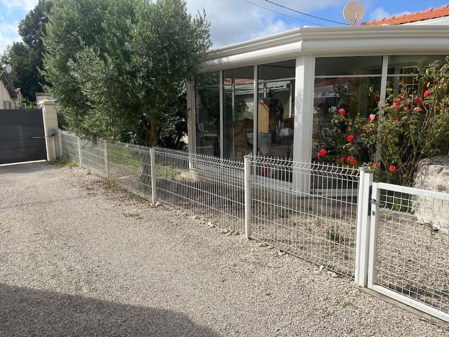 Charmante Maison Au Calme Royan Exterior foto